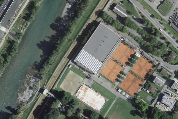 Luftbild des Kartenstandorts von Piscina coperta in Bellinzona