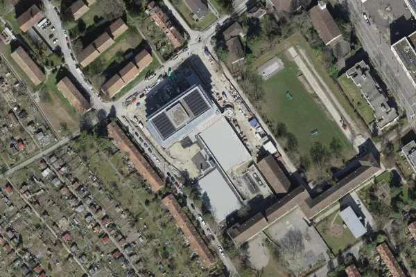 Luftbild des Kartenstandorts von Schulschwimmanlage Borrweg in Zürich