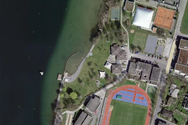 Luftbild des Kartenstandorts von Strandbad Lachen in Lachen SZ