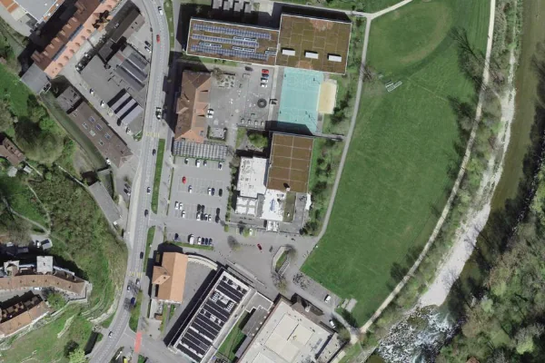 Luftbild des Kartenstandorts von Hallenbad Burgdorf in Burgdorf