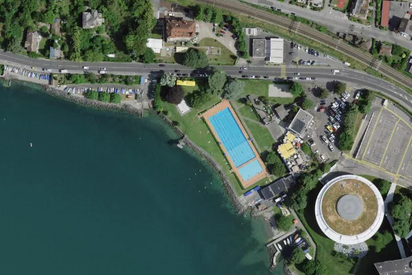 Luftbild des Kartenstandorts von Piscine de Vevey-Corseaux Plage in Corseaux