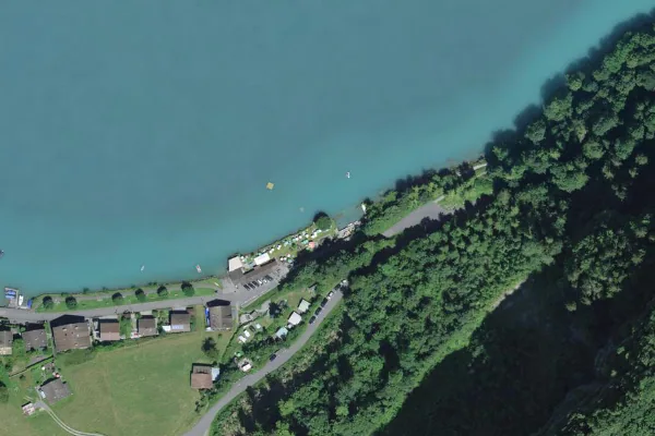 Luftbild des Kartenstandorts von Badestelle in Iseltwald in Iseltwald