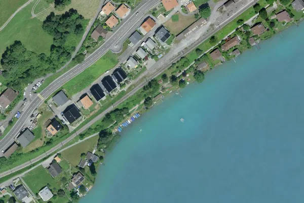 Luftbild des Kartenstandorts von Strandbad Niederried in Niederried bei Interlaken