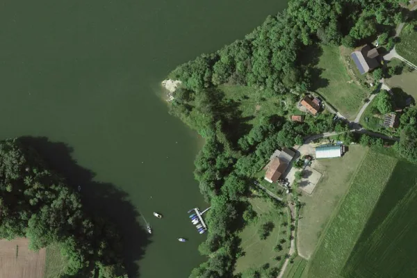 Luftbild des Kartenstandorts von Bad Bonn in Düdingen