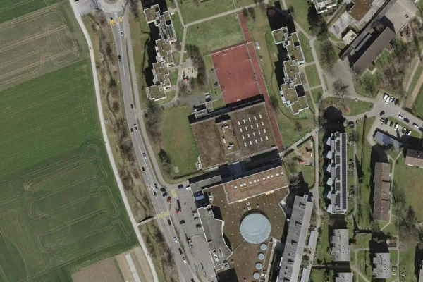 Luftbild des Kartenstandorts von Hallenbad Urdorf in Urdorf