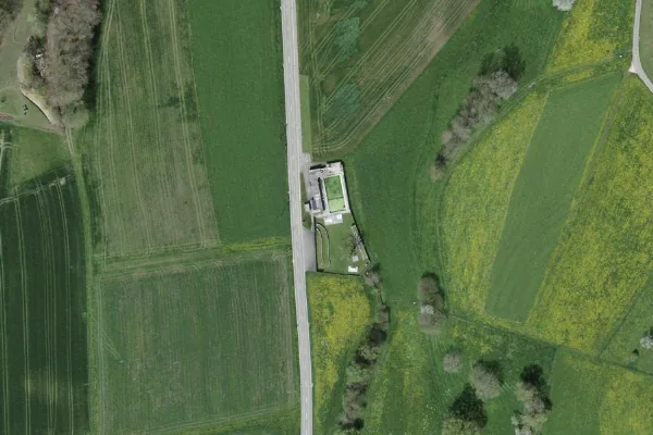 Luftbild des Kartenstandorts von Schwimmbad Melchnau in Melchnau