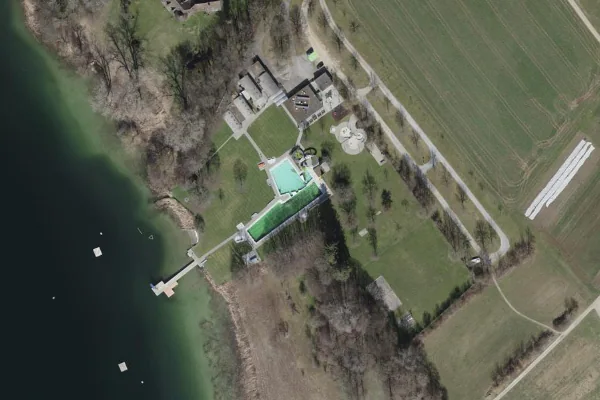 Luftbild des Kartenstandorts von Strandbad Baumen Pfäffikersee in Pfäffikon