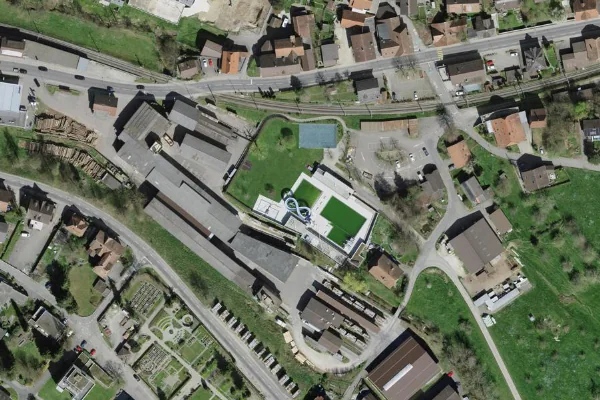 Luftbild des Kartenstandorts von Schwimmbad Huttwil in Huttwil