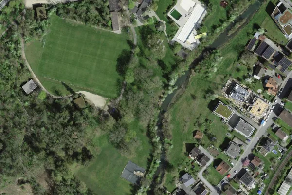 Luftbild des Kartenstandorts von Parkschwimmbad Lyss in Lyss