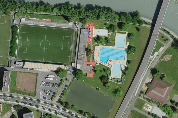 Luftbild des Kartenstandorts von Piscine de Carouge in Carouge (GE)