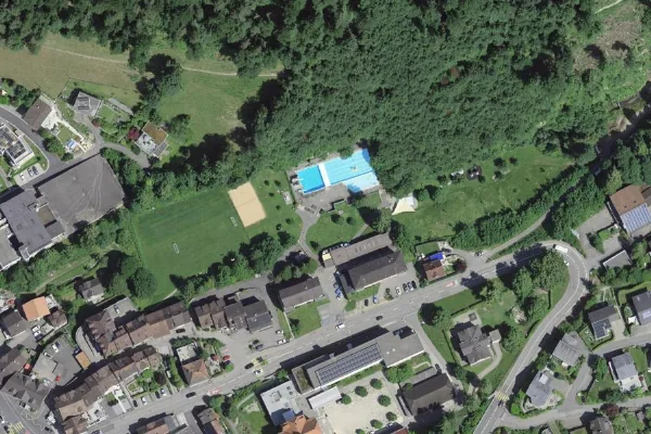 Luftbild des Kartenstandorts von Schwimmbad Lichtensteig in Lichtensteig