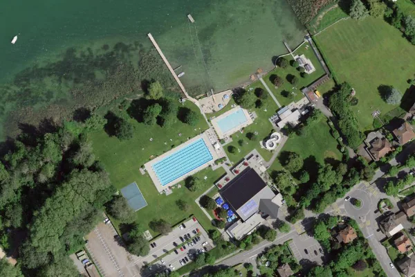 Luftbild des Kartenstandorts von Freibad Murten in Meyriez