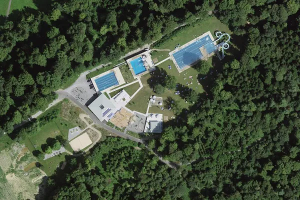 Luftbild des Kartenstandorts von Waldschwimmbad Zimmeregg in Luzern