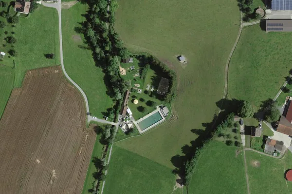 Luftbild des Kartenstandorts von Freiluftbad Bachheim in Beromünster
