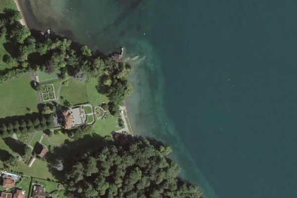 Luftbild des Kartenstandorts von Badeplatz Villa Krämerstein in Horw