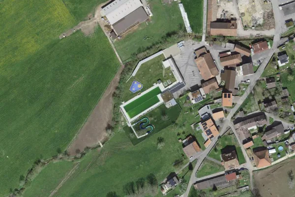Luftbild des Kartenstandorts von Piscine d'Erguël in Saint-Imier