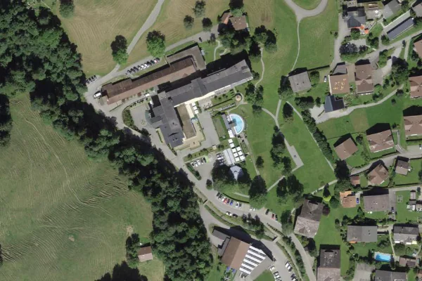 Luftbild des Kartenstandorts von 7 source beauty & spa in Lenk