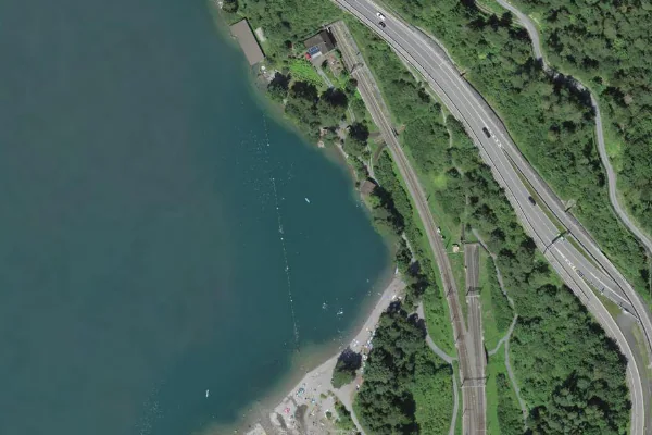 Luftbild des Kartenstandorts von Badestelle in Flüelen in Flüelen