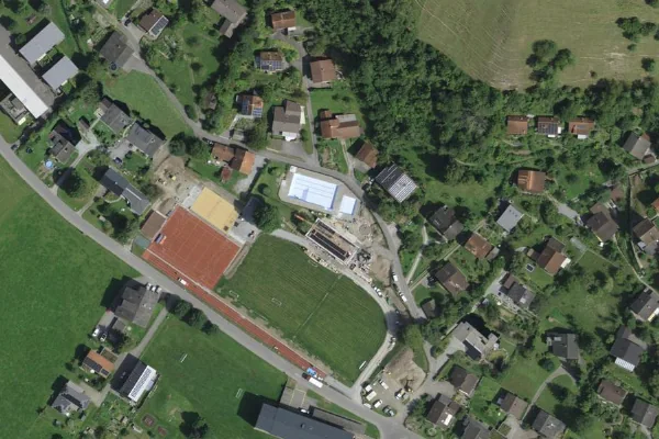 Luftbild des Kartenstandorts von Schwimmbad Schiers in Schiers