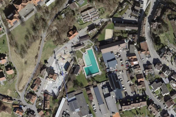 Luftbild des Kartenstandorts von Schwimmbad Sunnetal in Wald (ZH)