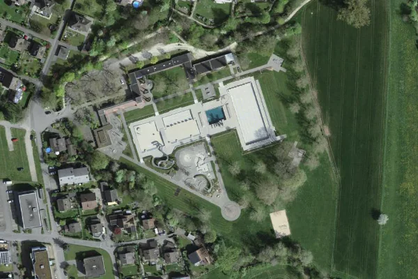 Luftbild des Kartenstandorts von Schwimmbad Langenthal in Langenthal