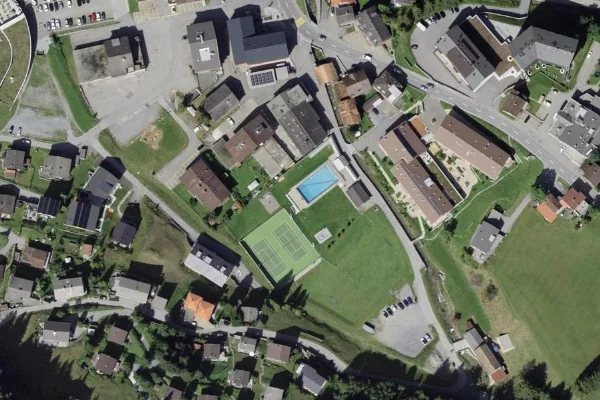 Luftbild des Kartenstandorts von Freibad Churwalden in Churwalden