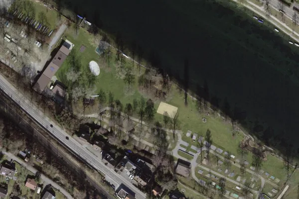 Luftbild des Kartenstandorts von Freizeitanlage Rheinwiese in Langwiesen