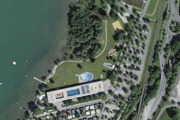 Luftbild des Kartenstandorts von Erlebnisbad Sarnen in Sarnen