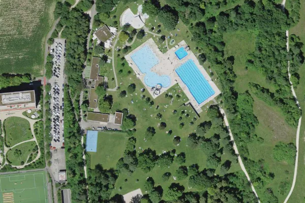 Luftbild des Kartenstandorts von Schwimmbad Reinach in Reinach (BL)