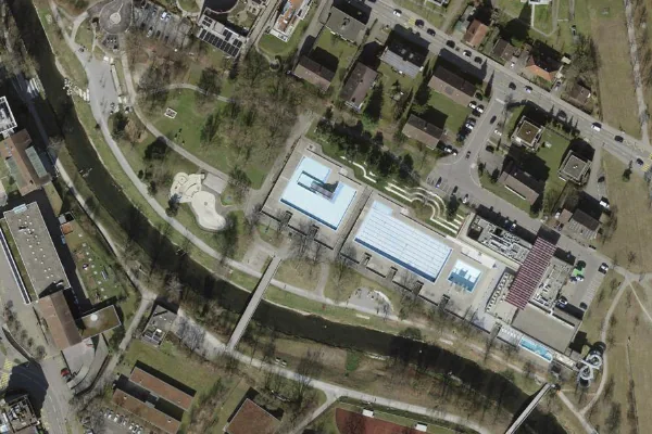 Luftbild des Kartenstandorts von Frei- und Hallenbad Bruggwiesen Opfikon in Glattbrugg