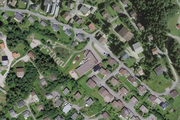 Luftbild des Kartenstandorts von Hallenbad Sörenberg in Sörenberg