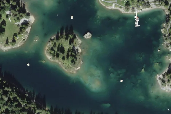 Luftbild des Kartenstandorts von Seebad Bogn La Cauma in Flims