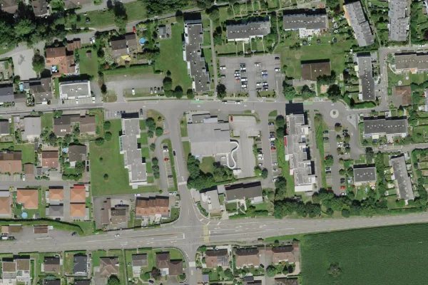 Luftbild des Kartenstandorts von Hallenbad Sissila in Sisseln AG