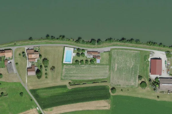 Luftbild des Kartenstandorts von Schwimmbad Full-Reuenthal in Full-Reuenthal
