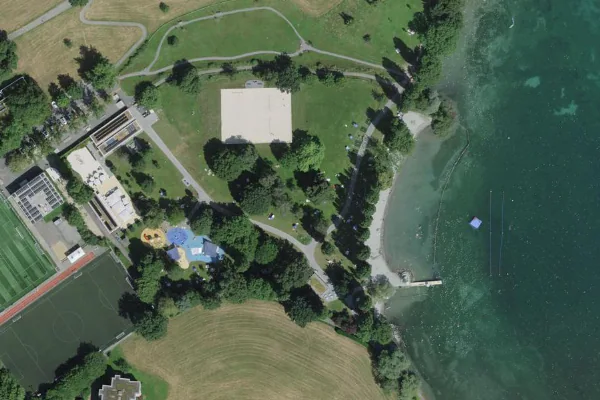 Luftbild des Kartenstandorts von Strandbad Tribschen in Luzern