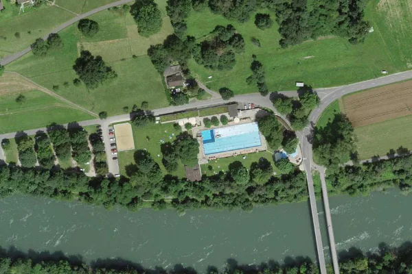 Luftbild des Kartenstandorts von Schwimmbad Rupperswil Auenstein in Auenstein