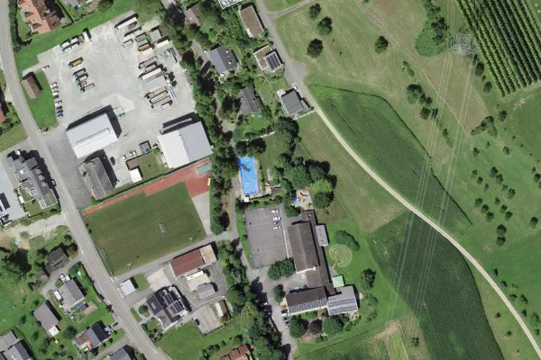 Luftbild des Kartenstandorts von Badi Wölflinswil in Wölflinswil