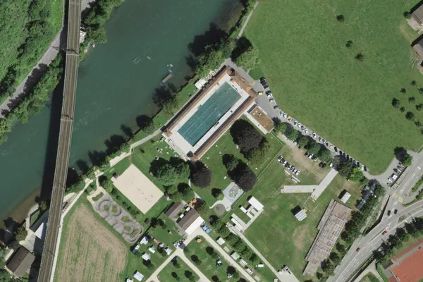 Luftbild des Kartenstandorts von Schwimmbad Aarburg in Aarburg