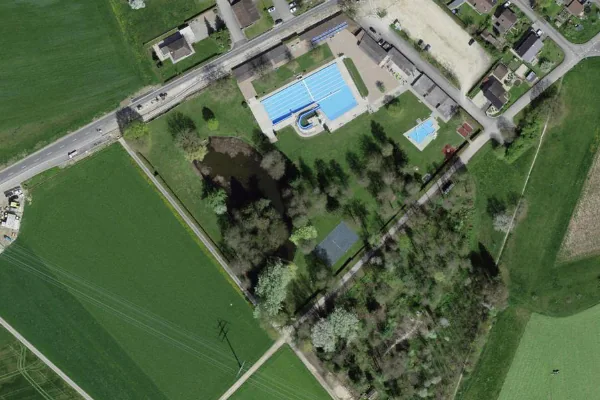 Luftbild des Kartenstandorts von Schwimmbad Koppigen in Koppigen
