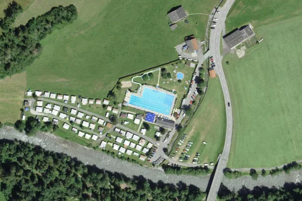 Luftbild des Kartenstandorts von Piscine olympique du Berceau in Château-d'Oex