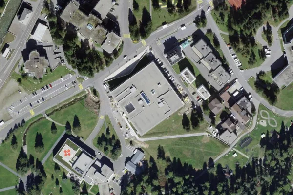 Luftbild des Kartenstandorts von Ovaverva in St. Moritz