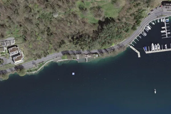 Luftbild des Kartenstandorts von Strandbad Cholplatz in Gersau SZ