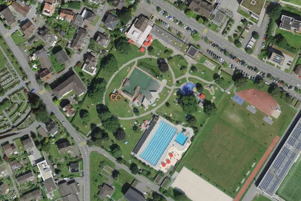 Luftbild des Kartenstandorts von Schwimmbad Kriens in Kriens