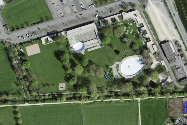 Luftbild des Kartenstandorts von Schwimmbad Grenchen in Grenchen