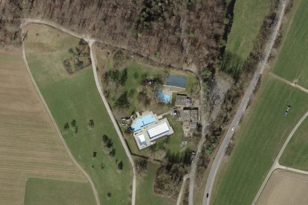 Luftbild des Kartenstandorts von Schwimmbad Büel in Wiesendangen