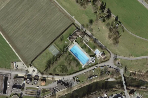 Luftbild des Kartenstandorts von Schwimmbad Rorbas in Rorbas