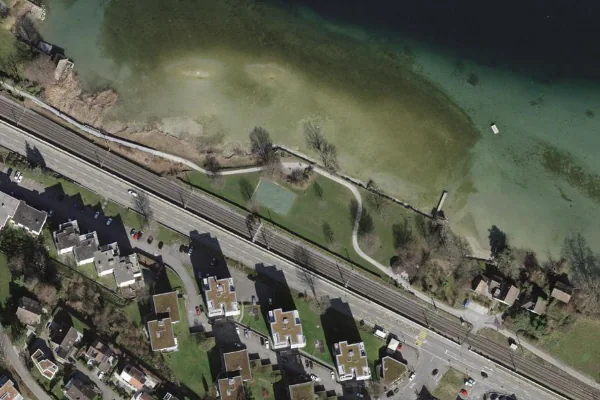 Luftbild des Kartenstandorts von Seebad Naglikon in Wädenswil