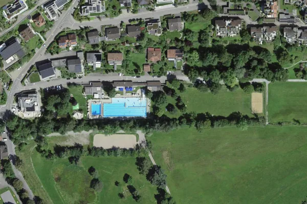 Luftbild des Kartenstandorts von Freibad Weierwise in Wil (SG)