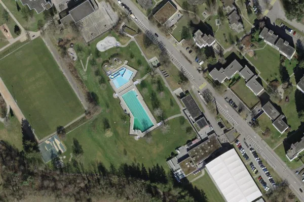 Luftbild des Kartenstandorts von Freibad Weihermatt in Urdorf