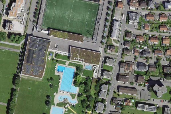 Luftbild des Kartenstandorts von Schwimmbad Bergholz in Wil (SG)